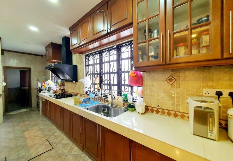 Bandar Tasik Selatan Corner Lot Fully Renovated 28x70