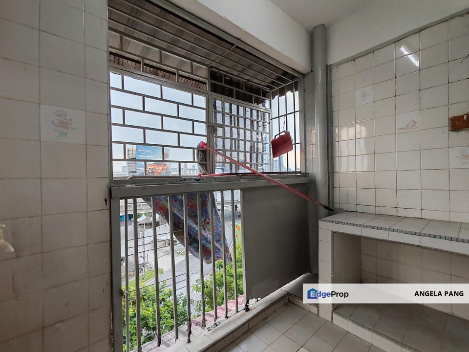 Miharja Flat Near Lrt, Cheras, Kuala Lumpur, Cheras