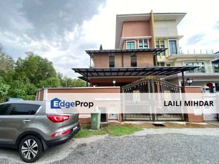 RENOVATED 3 Storey Semi-D Vista Hills Bandar Mahkota Cheras, Selangor, Cheras