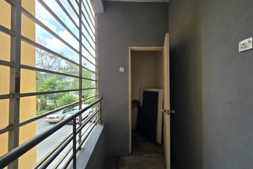Laman Suria e-Resort Apartment