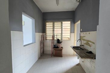 Laman Suria e-Resort Apartment