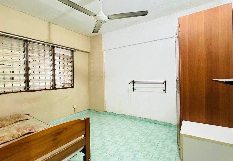 Flat Mutiara Fadason