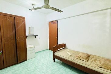 Flat Mutiara Fadason