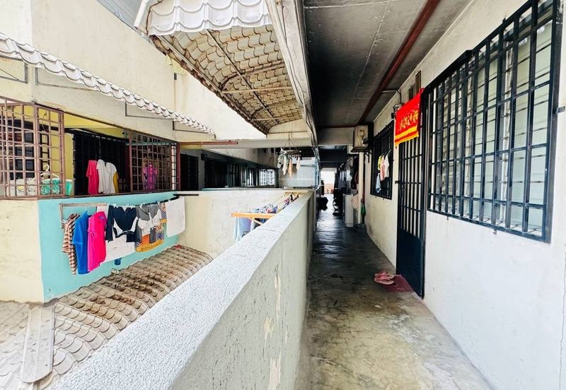 Flat Mutiara Fadason