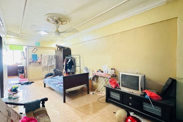 Flat Mutiara Fadason