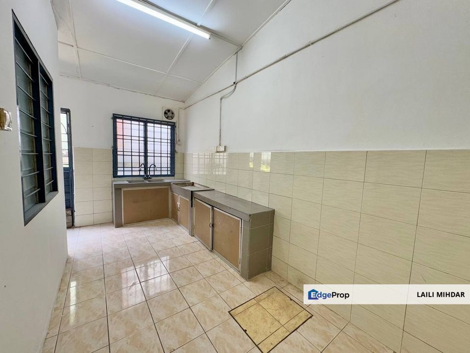 FACING OPEN Double Storey Terrace Taman Berlian Kajang, Selangor, Kajang