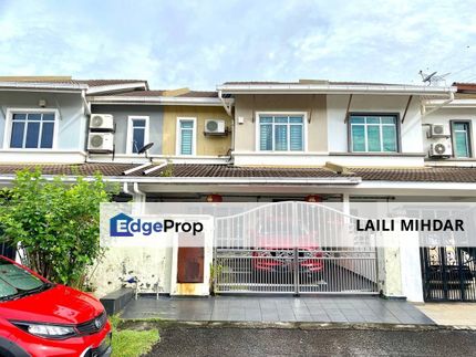 Double Storey Taman Suria Tropika, Seri Kembangan, Selangor, Serdang
