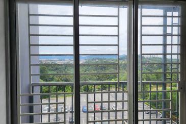 D'Kristal Apartment @ Setia EcoHill (Pangsapuri D'Kristal)