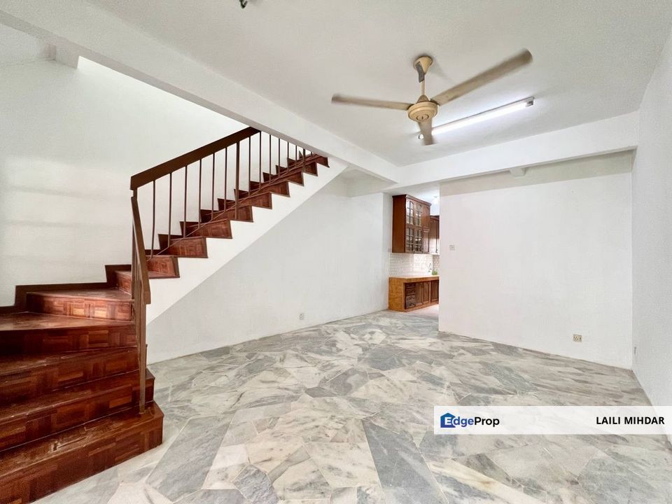 Double Storey Terrace House Taman Sri Gombak, Selangor, Batu Caves 