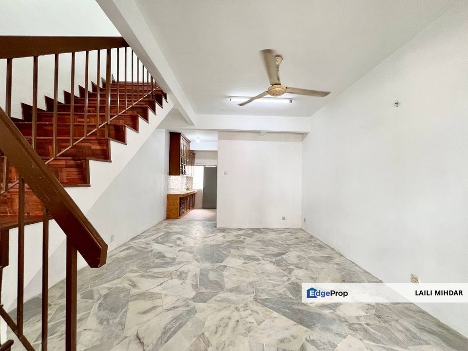 Double Storey Terrace House Taman Sri Gombak, Selangor, Batu Caves 