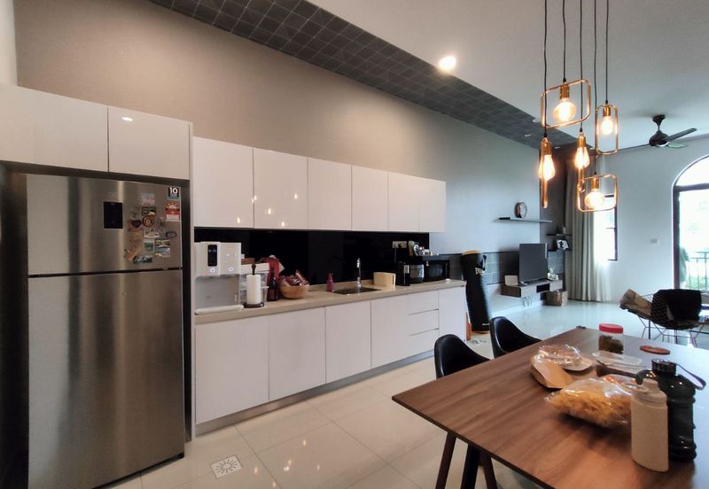 Isle of Kamares, Setia Eco Glades