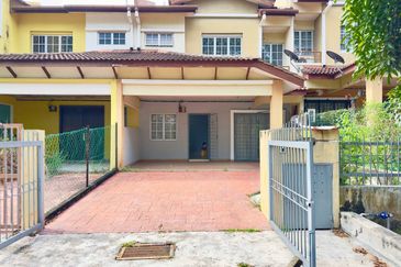 Bandar Tun Hussein Onn