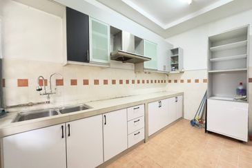 Bandar Tun Hussein Onn