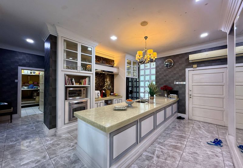 Seksyen 8, Kota Damansara