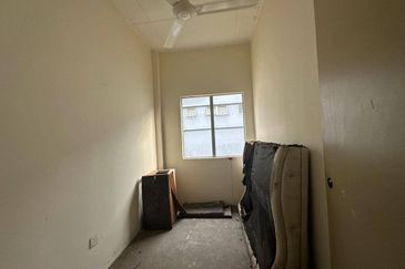 Antilia Shop Apartment, Bandar Tasik Puteri