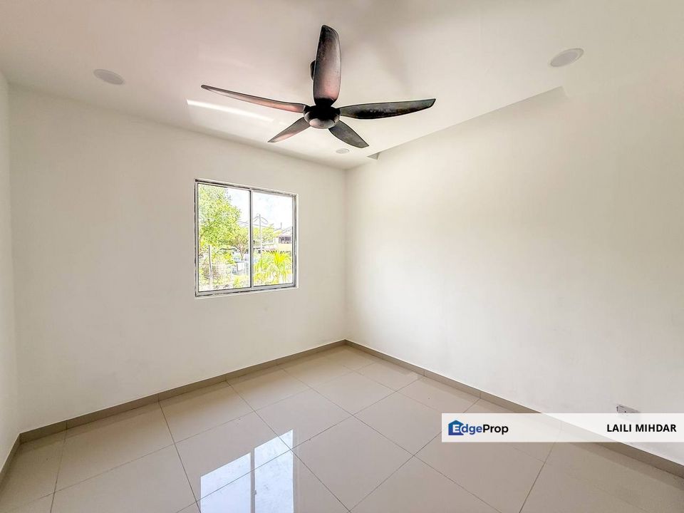 Taman Bakawali, Bukit Sentosa Double Storey Terrace House For Sale End Lot Facing Open, Selangor, Rawang