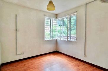 Ariza Garden Villa @ Taman Raintree