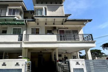 Ariza Garden Villa @ Taman Raintree