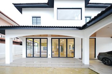 Bukit Suria Garden Village