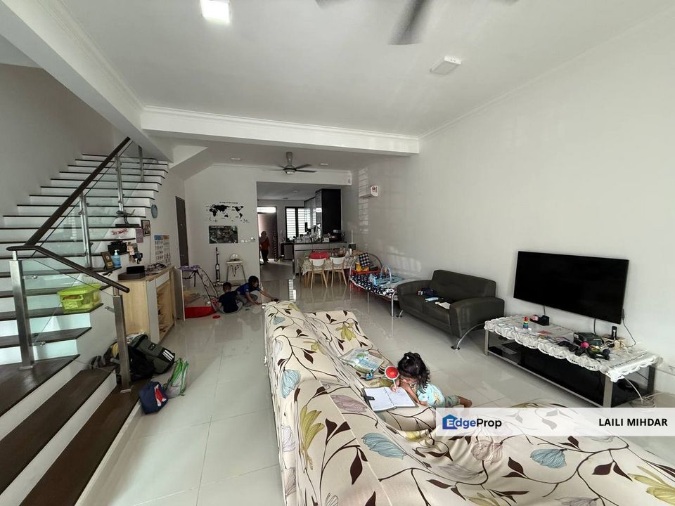 Irama 2 Bandar Kinrara 8 Double Storey Terrace House For Sale Facing Playground, Selangor, Puchong