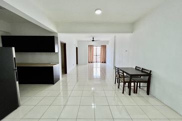 Green Suria Apartment