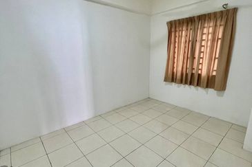 Green Suria Apartment