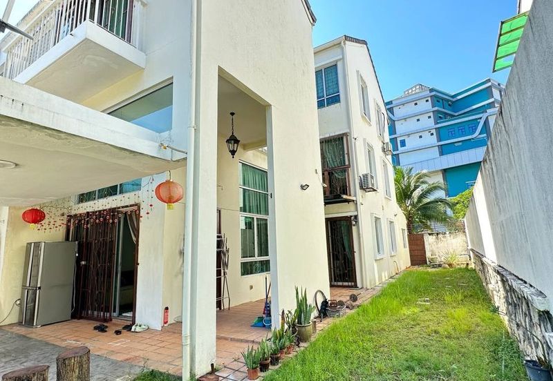 Taman Bukit Mandarina