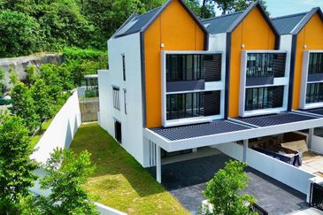 East 57 (Residensi Laman Timur)