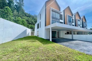 East 57 (Residensi Laman Timur)