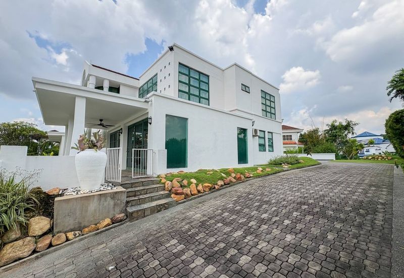 KGSAAS Golf Club, Seksyen 13