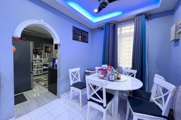 Lorong Az-Zaharah 10/3