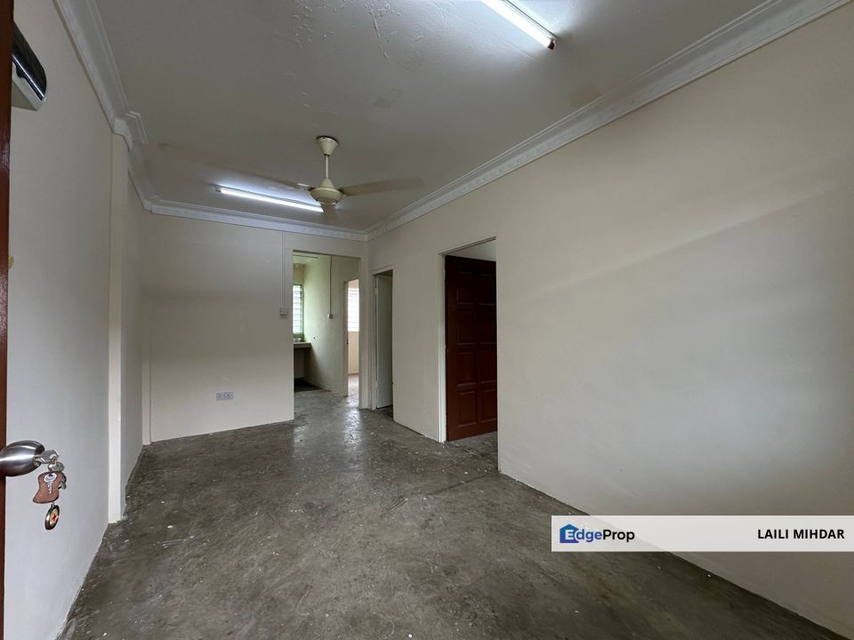 Taman Puchong Perdana Flat For Sale Near LRT Puchong Perdana, Selangor, Puchong