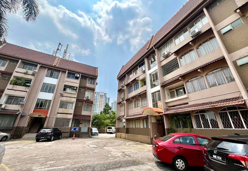Apartmen Kampung Tunku