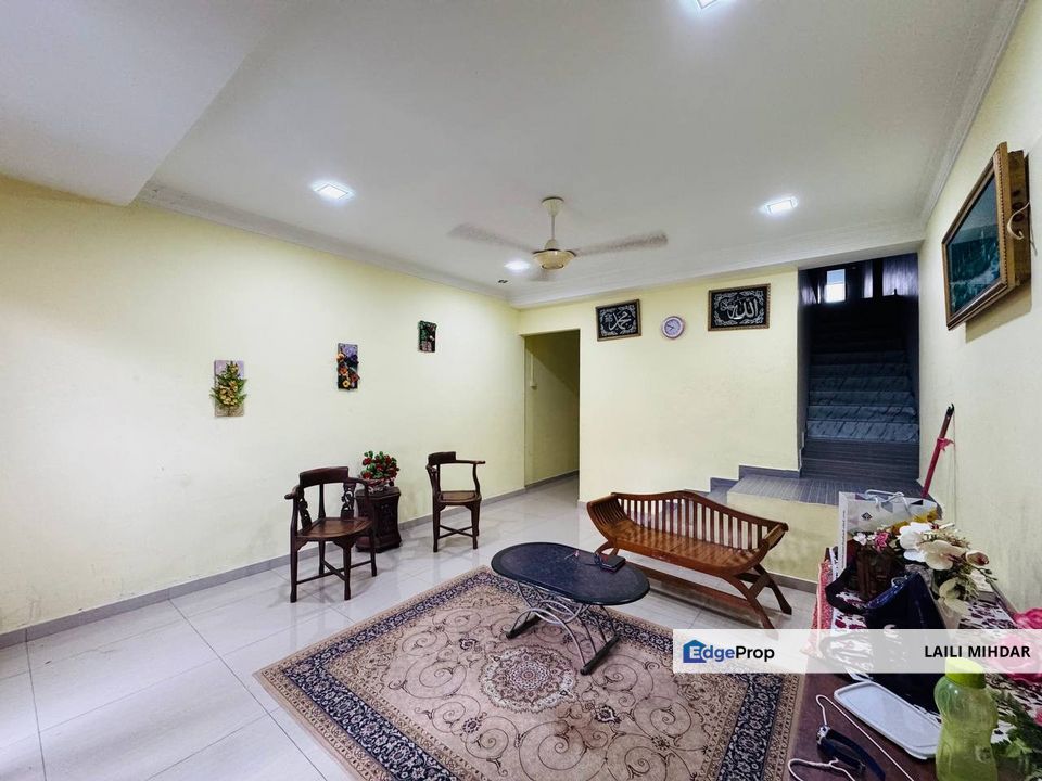Kampung Melayu Subang Double Storey Terrace House For Sale, Selangor, Subang