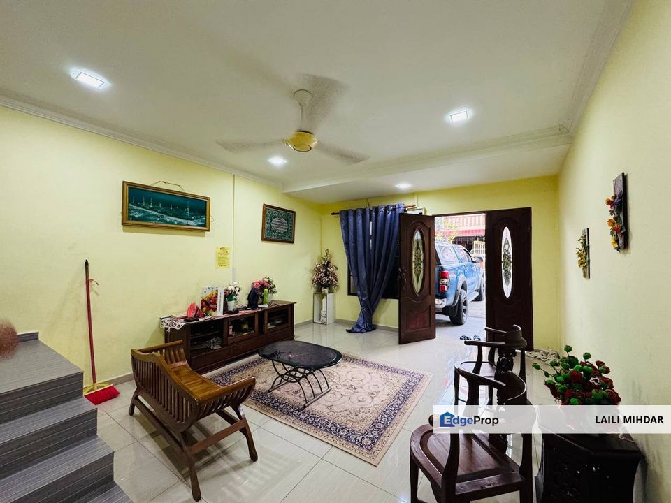 Kampung Melayu Subang Double Storey Terrace House For Sale, Selangor, Subang