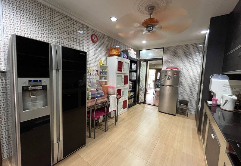 Seksyen 11, Kota Damansara