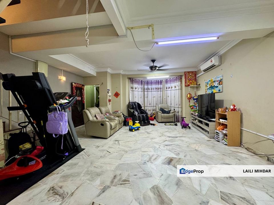 Taman Bukit Utama, Bukit Antarabangsa 2.5 Storey Terrace House For Sale, Selangor, Ulu Kelang