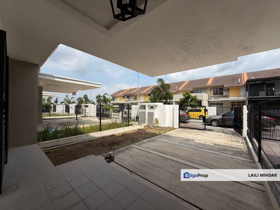 Bandar Mahkota Jalan Galaksi Banting Double Storey Terrace House For Sale, Selangor, Banting