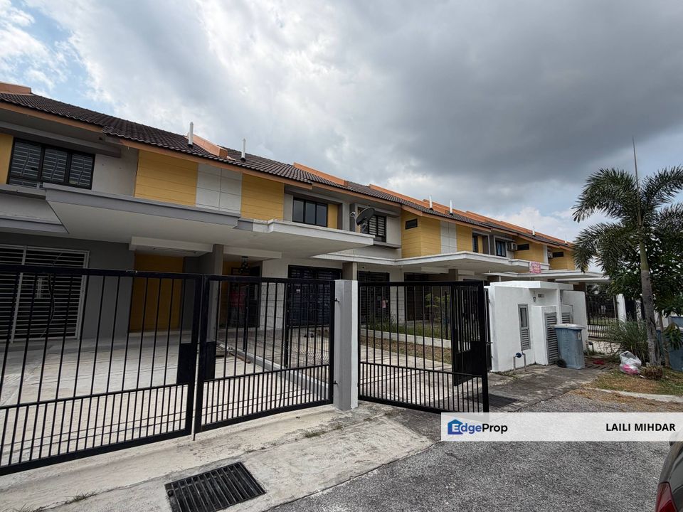 Bandar Mahkota Jalan Galaksi Banting Double Storey Terrace House For Sale, Selangor, Banting