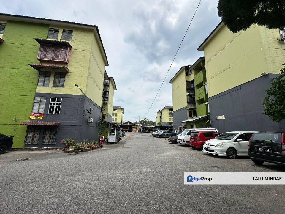 Apartment Julia Bandar Baru Selayang For Sale Ground Floor, Selangor, Selayang