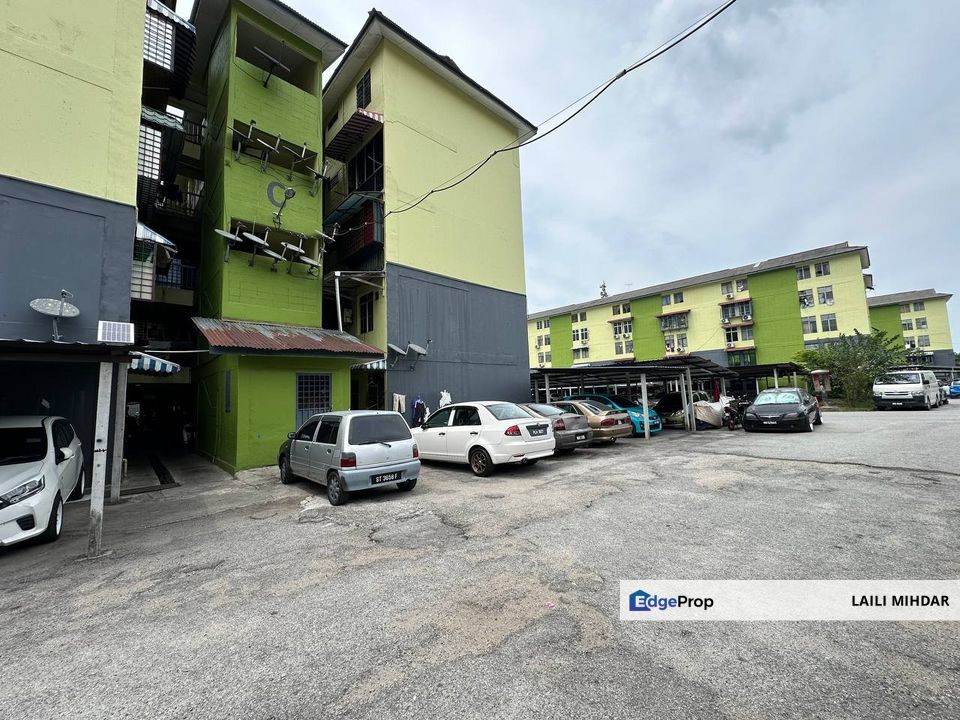 Apartment Julia Bandar Baru Selayang For Sale Ground Floor, Selangor, Selayang