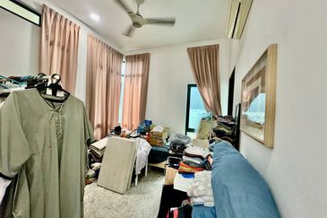 Kristal Court, Seksyen 7