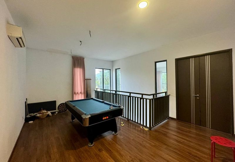 Kristal Court, Seksyen 7