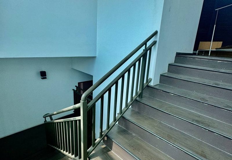 Kristal Court, Seksyen 7