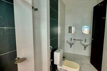 Kristal Court, Seksyen 7