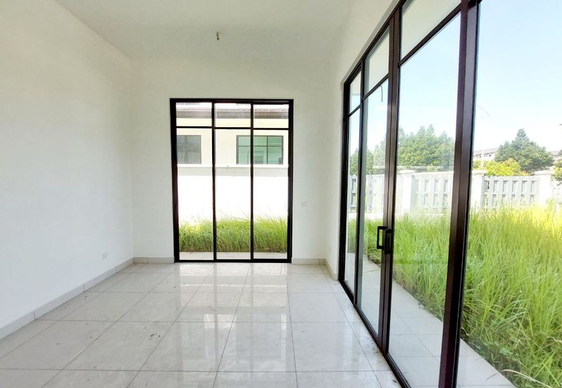 Tenderfields @ Eco Majestic