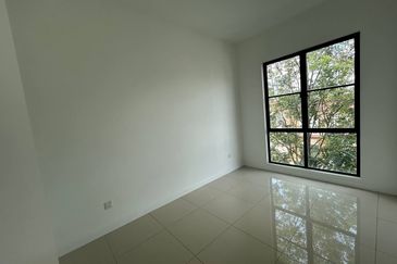 Isle of Kamares, Setia Eco Glades