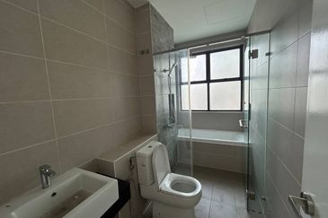 Isle of Kamares, Setia Eco Glades