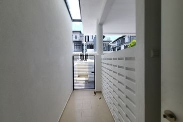 [Freehold Individual Title] 3 Storey Semi-D 40'x80' @ Putrajaya