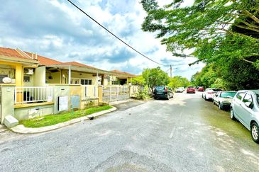 Taman Pinggiran Pelangi